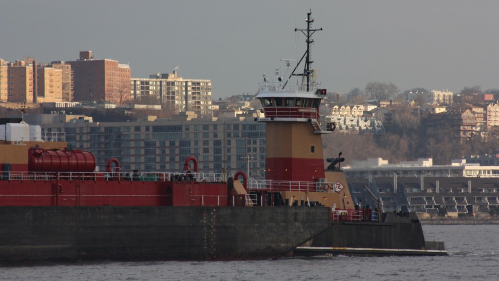 Light rain, light&nbsp;traffic